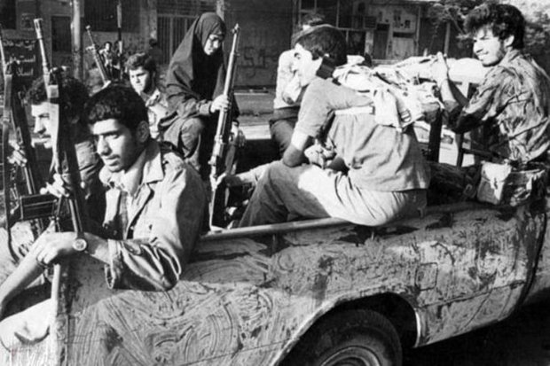 یکی از مدافعان خرمشهر روایتی از فرماندهی یک زن/ عشقی که غریبانه به خاک سپرده شد