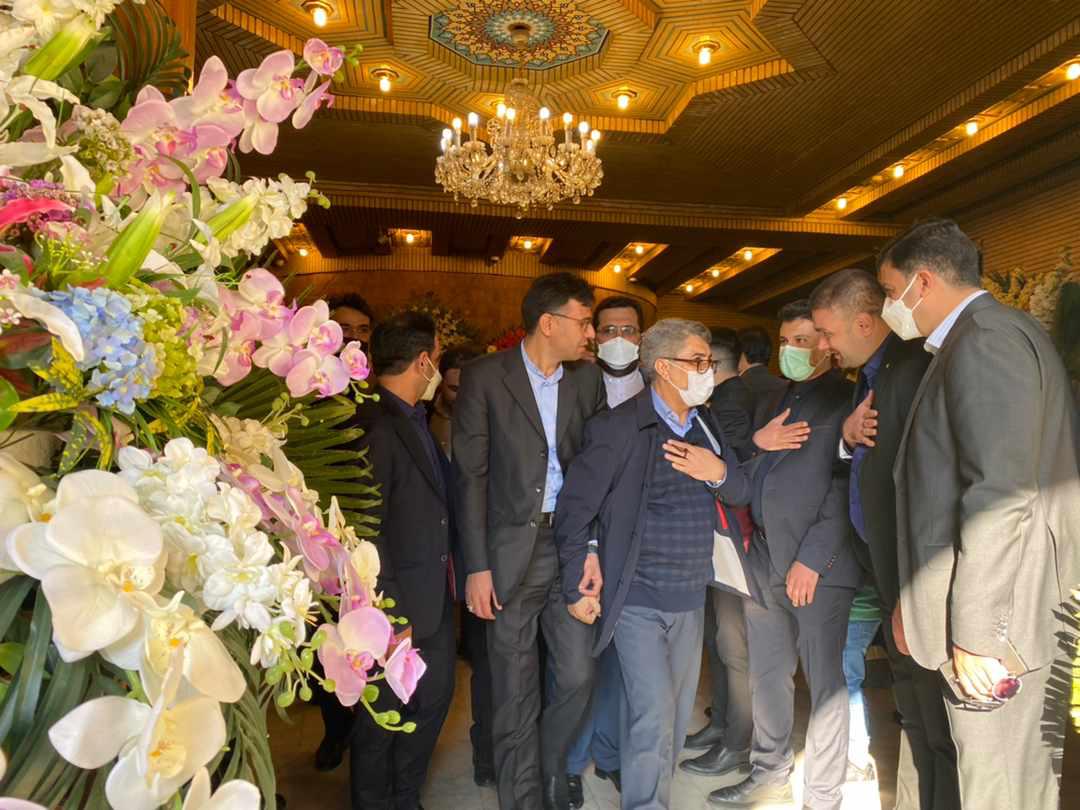 پیام تشکر و قدردانی دکتر خداداد غریب پور بخاطر ابراز همدردی مردم و مسئولین کشور در ضایعه ی از دست دادن مادر ایشان + گزارش تصویری مراسم